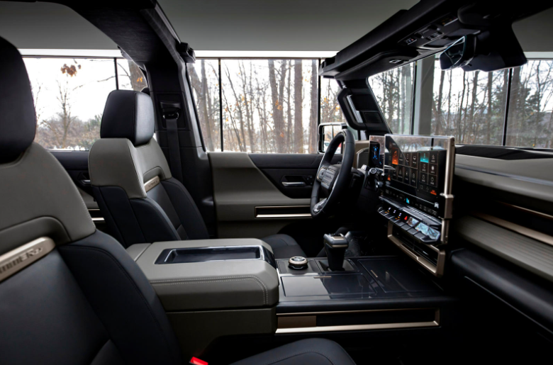 GMC Syclone 2024 Pickup Truck interior